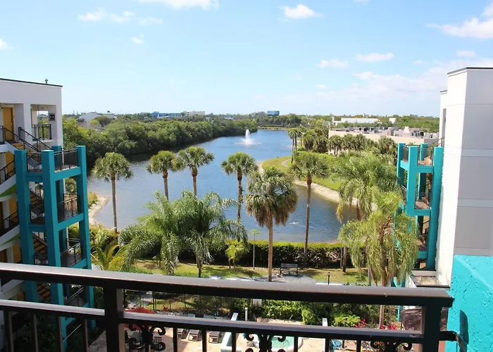 Best Western Plus Deerfield Beach Hotel & Suites